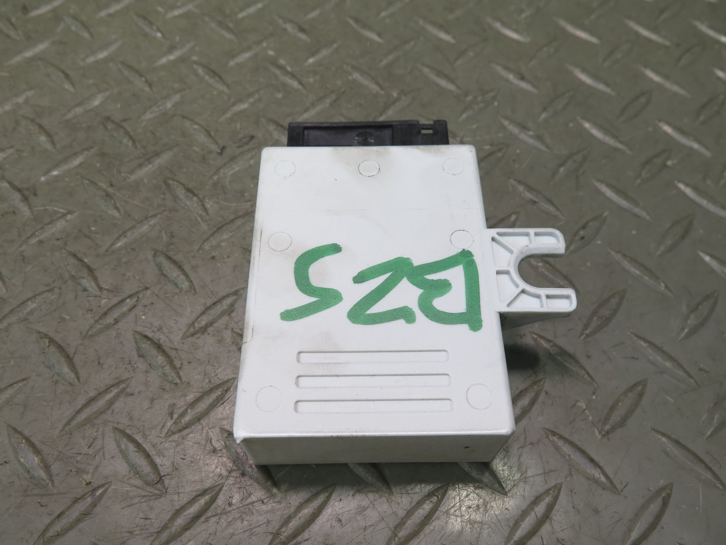 03-08 BMW E85 Z4 Convertible Folding TOP Roof Control Module 7199819 OEM