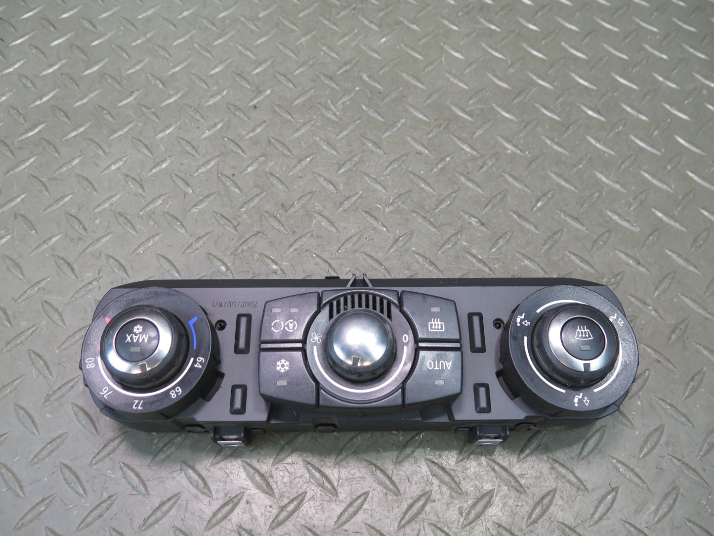 06-08 BMW E85 Z4 A/C Air Conditioning Climate Control Switch Panel 9125354 OEM