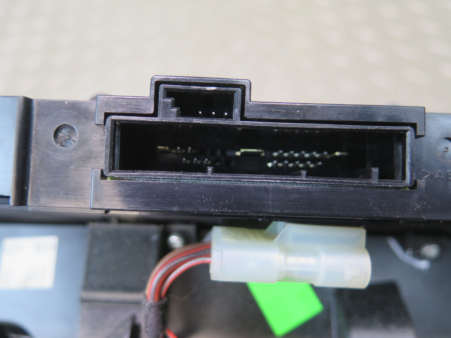 05-08 BMW E85 Z4 Dash Center Console Ash Tray Button Switch Panel 6948771 OEM