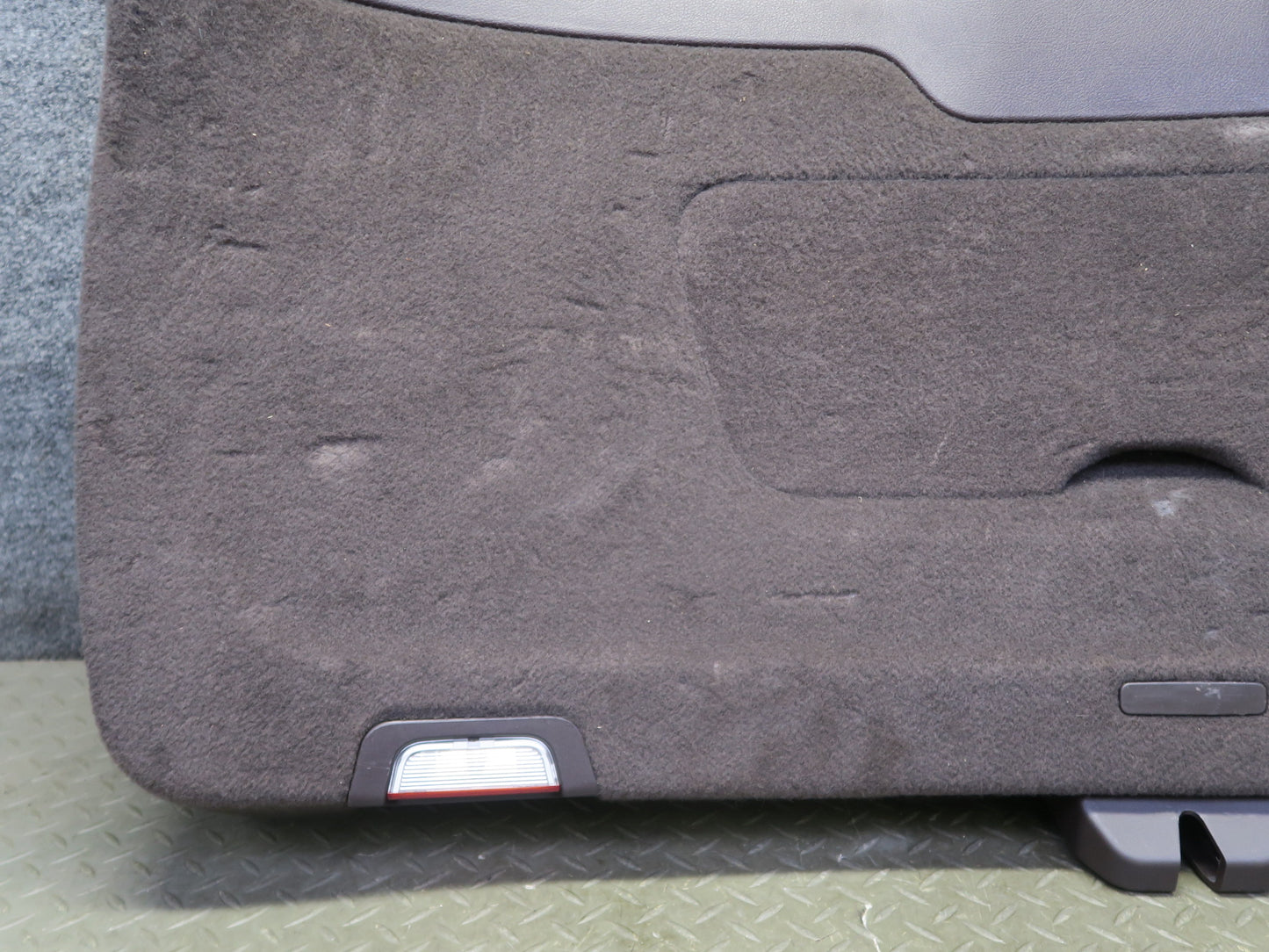 2011-2018 Porsche Cayenne 958 Rear Tail Gate Trunk Door Lower Trim Cover