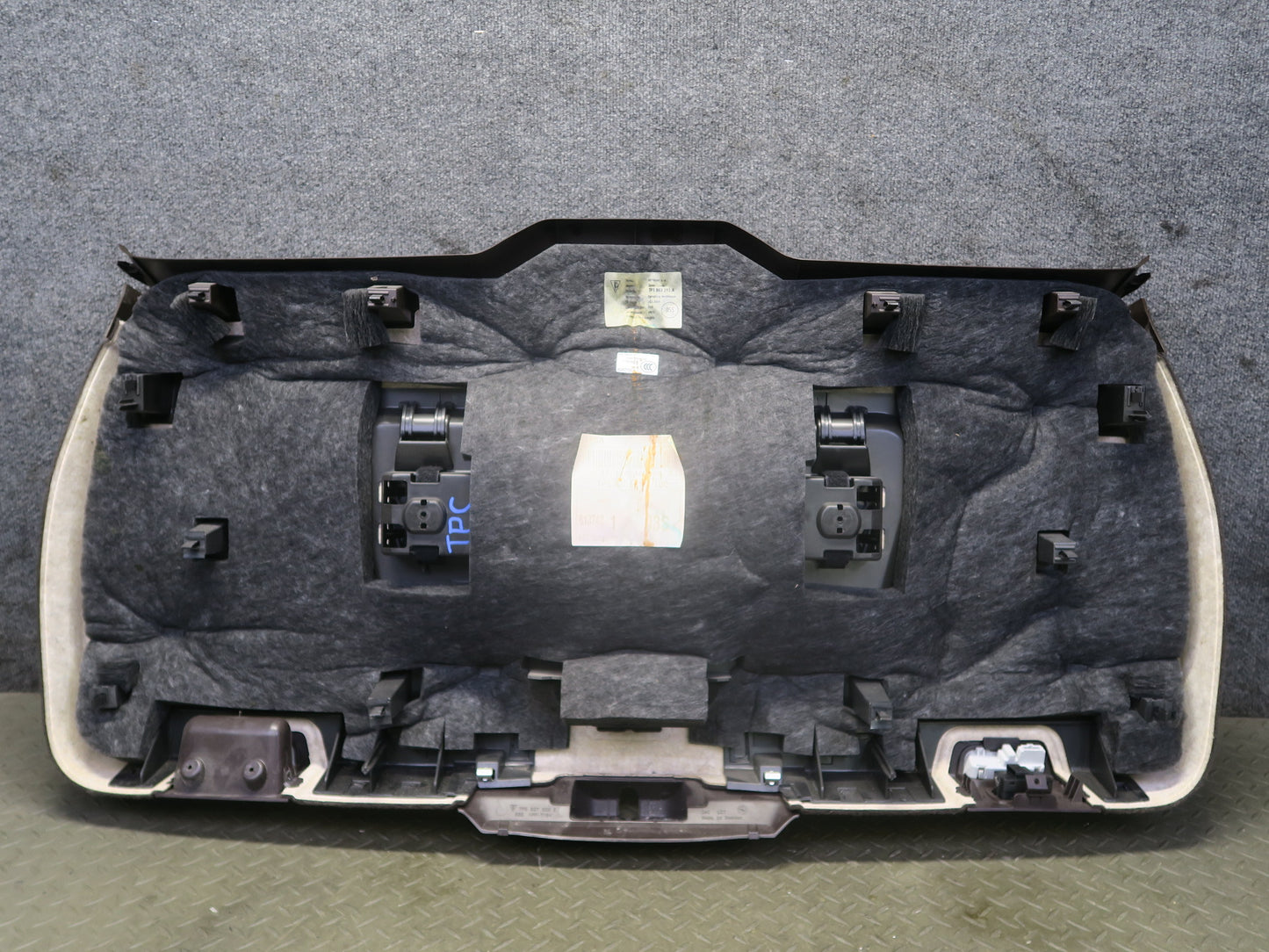 2011-2018 Porsche Cayenne 958 Rear Tail Gate Trunk Door Lower Trim Cover