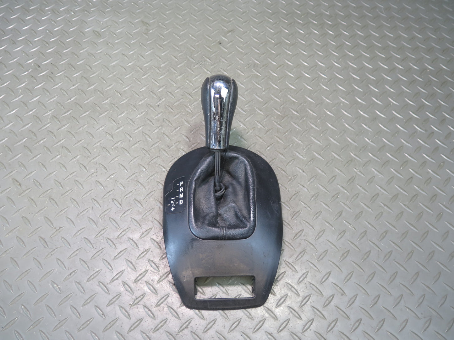 06-08 BMW E85 Z4 3.0L A/T Automatic Transmission Shifter Knob w Boot & Trim OEM