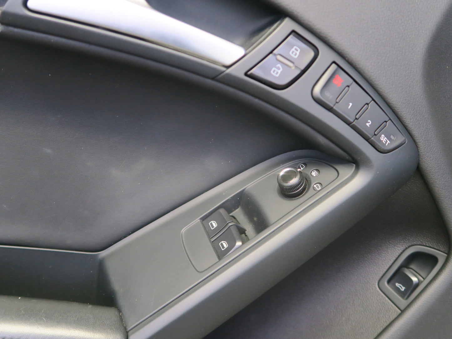 08-17 Audi B8 A5 S5 Coupe Set of 2 Left & Right Door Interior Trim Panel Cover