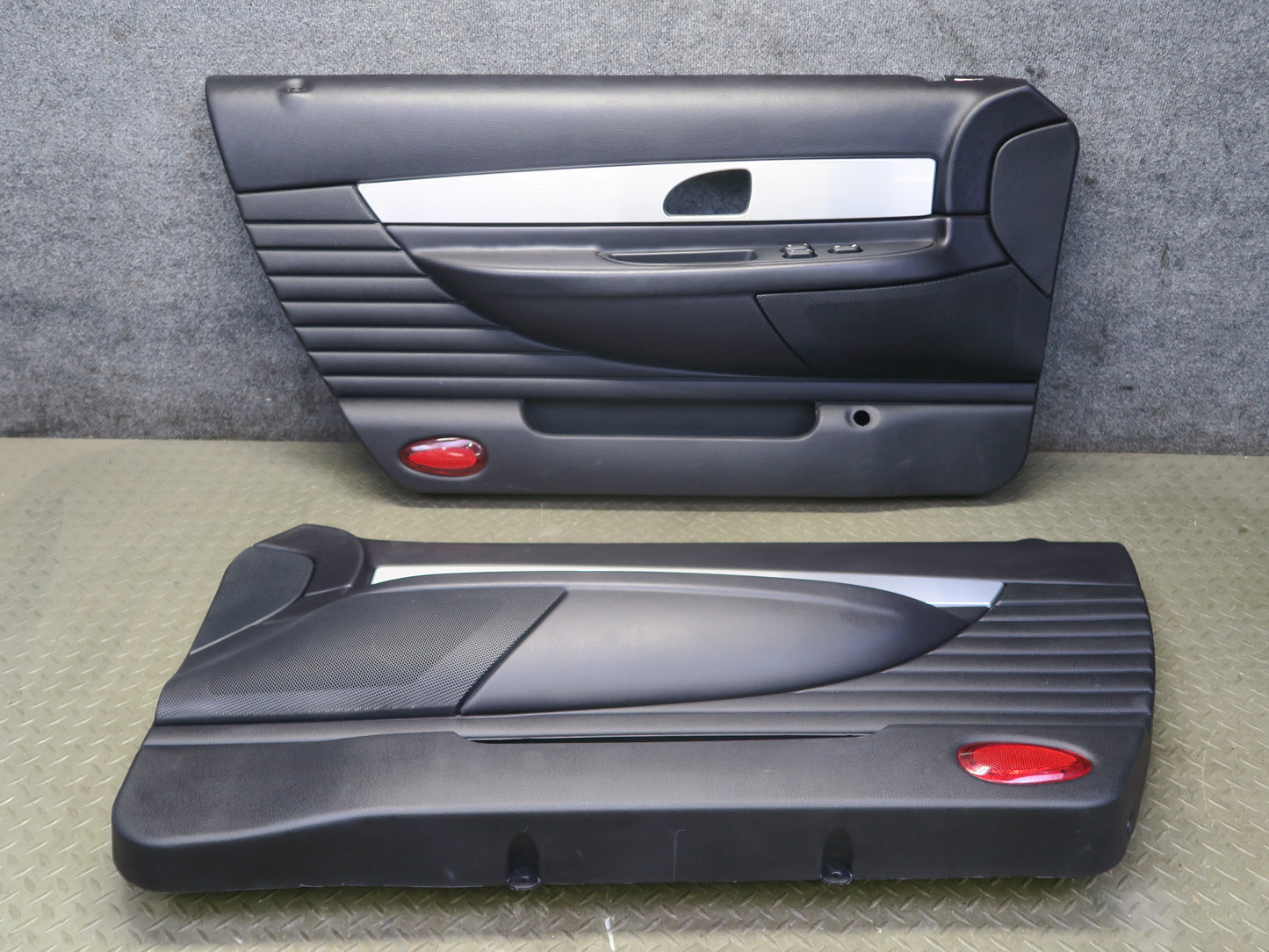 02-05 Ford Thunderbird Set of 2 Left & Right Door Interior Trim Panel Cover OEM
