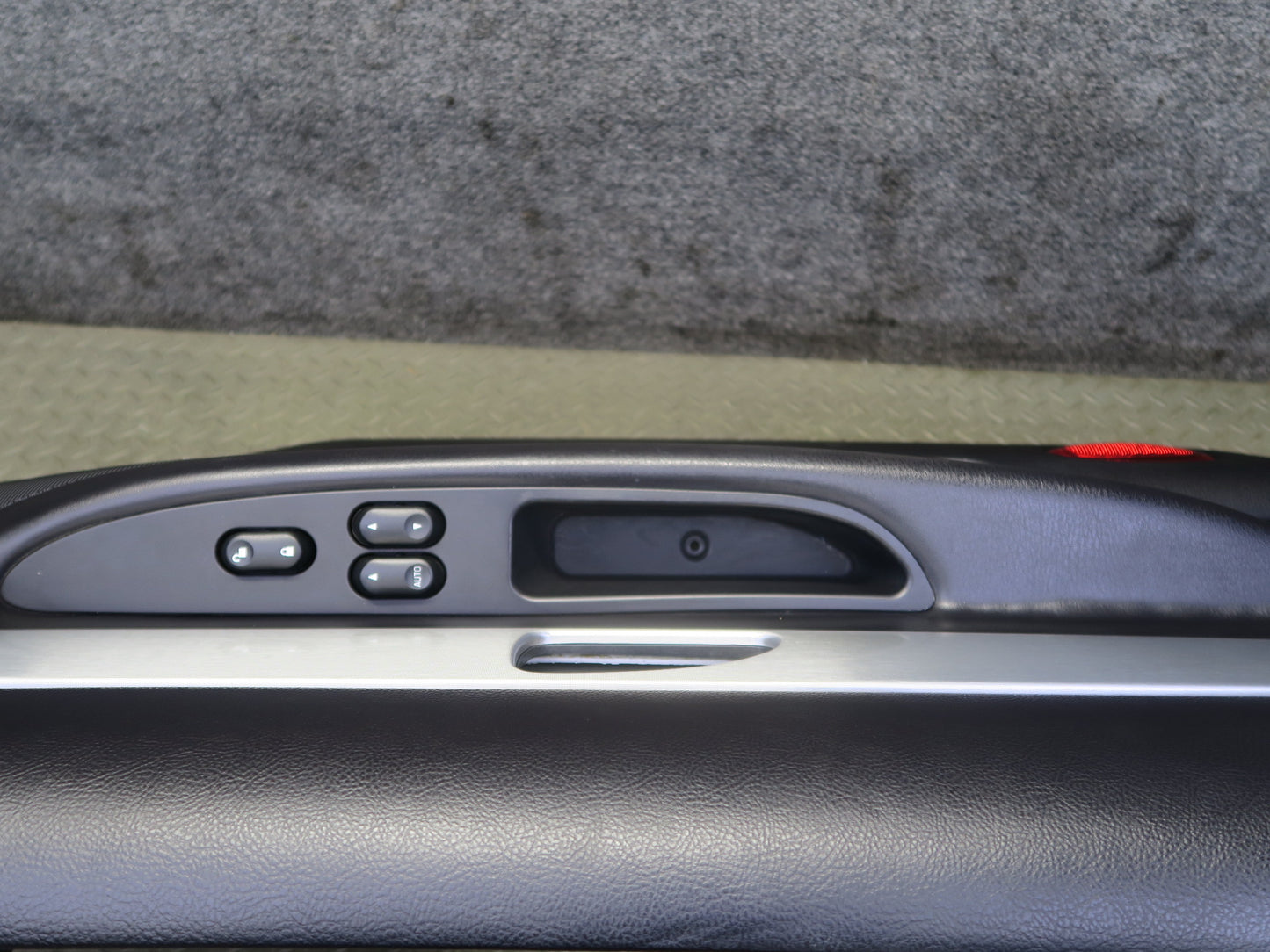 02-05 Ford Thunderbird Set of 2 Left & Right Door Interior Trim Panel Cover OEM