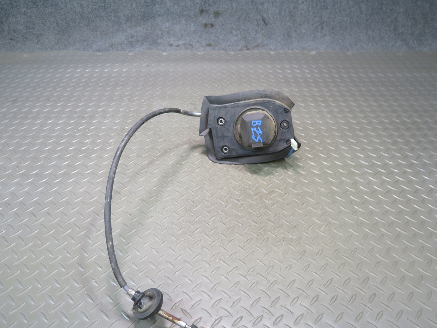06-08 BMW E85 Z4 N52 3.0L N52 A/T Automatic Transmission Shifter w Cable OEM