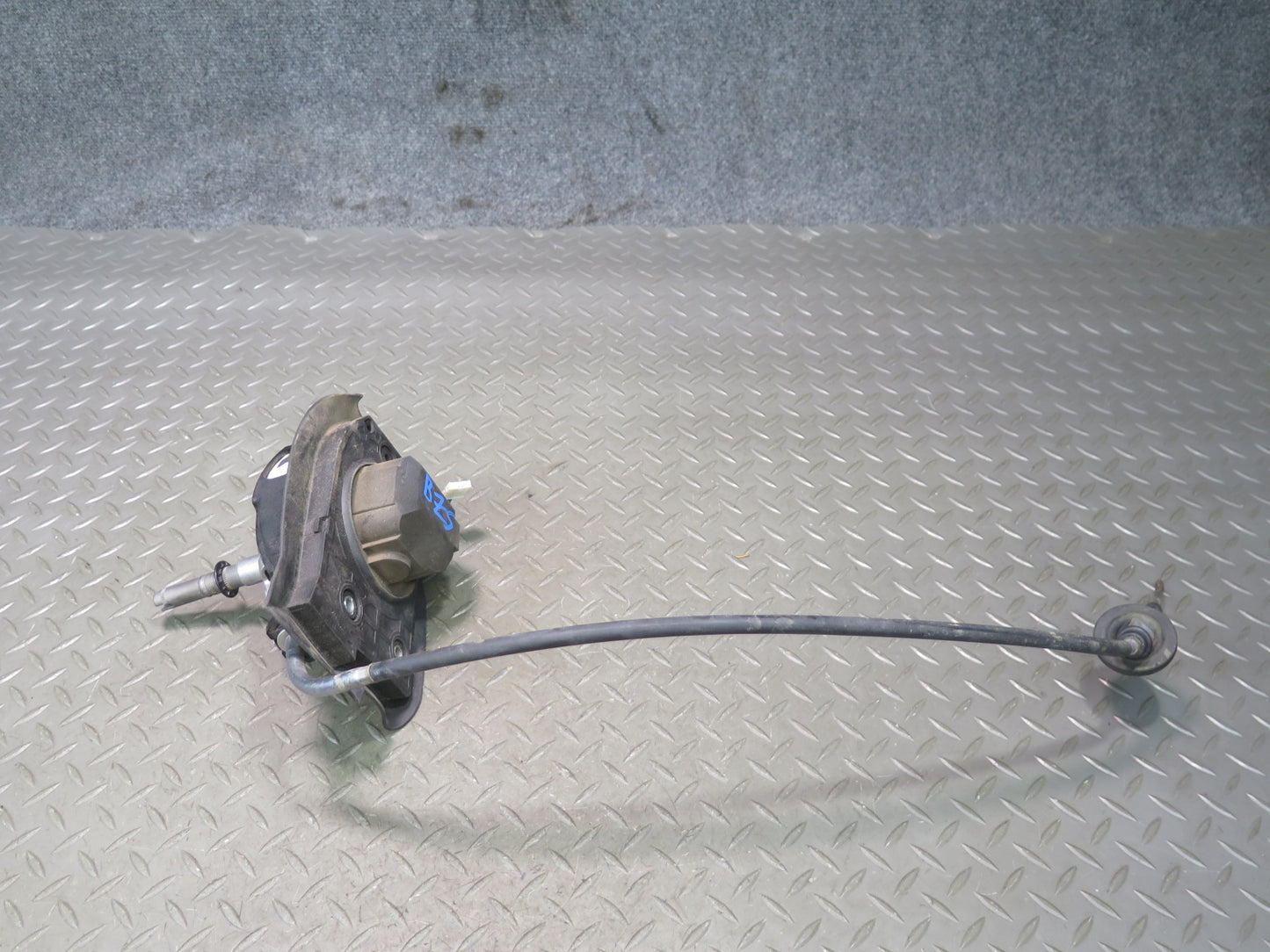 06-08 BMW E85 Z4 N52 3.0L N52 A/T Automatic Transmission Shifter w Cable OEM