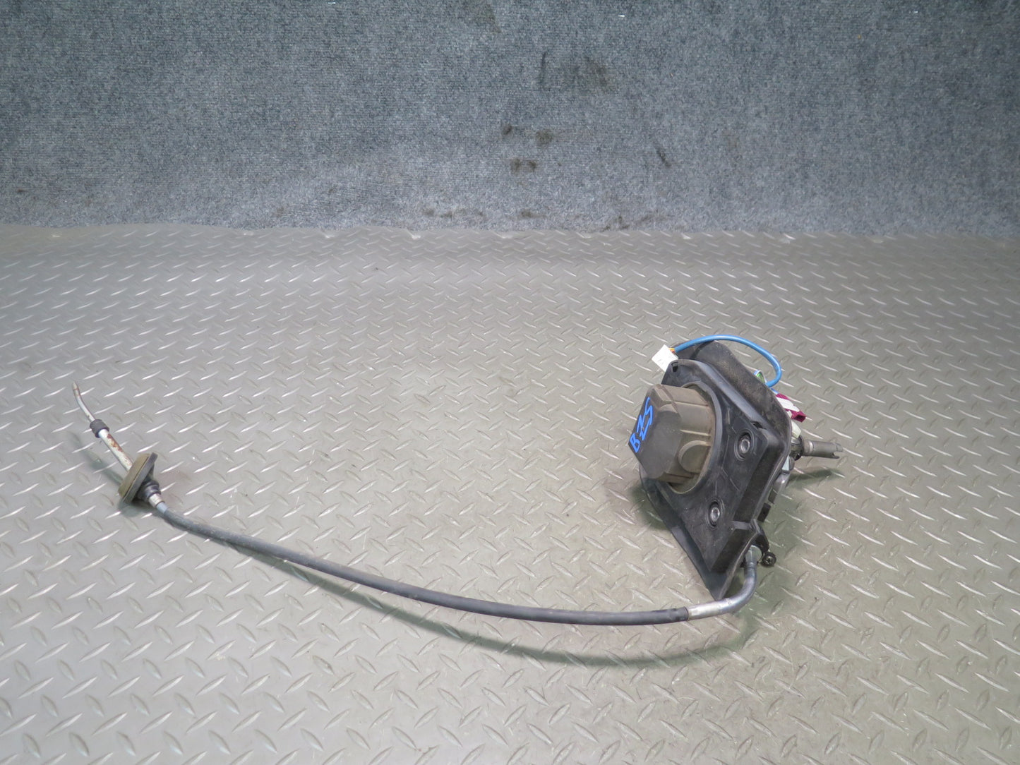 06-08 BMW E85 Z4 N52 3.0L N52 A/T Automatic Transmission Shifter w Cable OEM