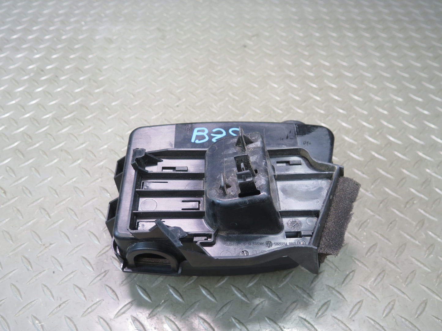 06-08 BMW E86 E85 Z4 N52 3.0L Power Distribution Fuse Relay Box w Housing OEM