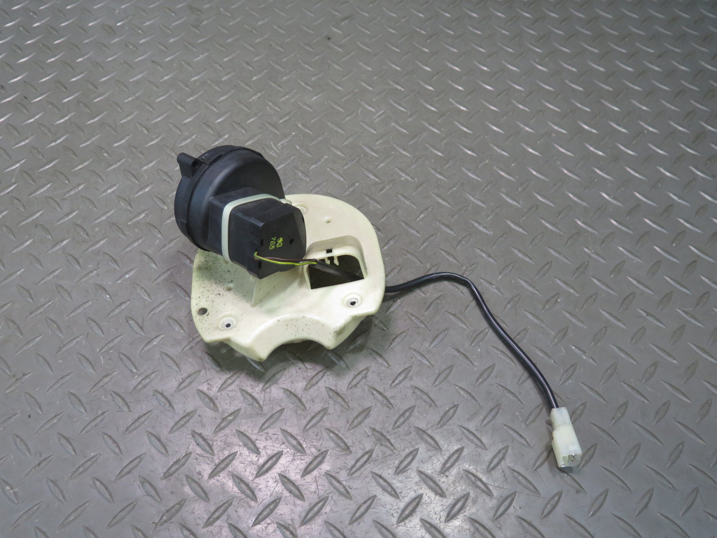 03-08 BMW E86 E85 Z4 Engine ECU ECM Cooling Fan Blower Motor OEM