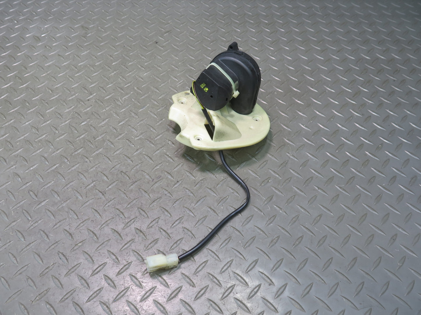 03-08 BMW E86 E85 Z4 Engine ECU ECM Cooling Fan Blower Motor OEM