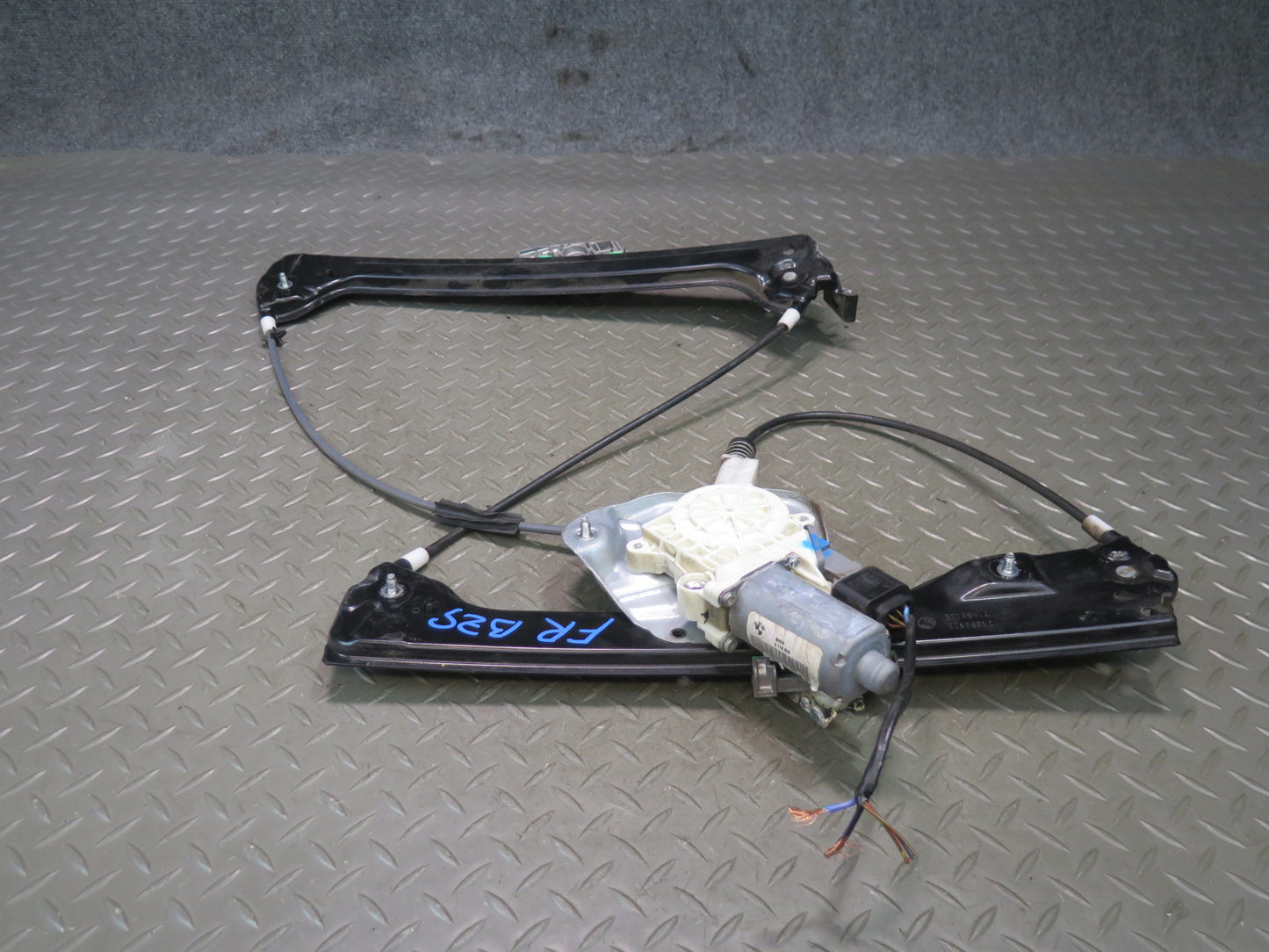 03-08 BMW E86 E85 Z4 Right Passenger Door Window Regulator w Motor OEM