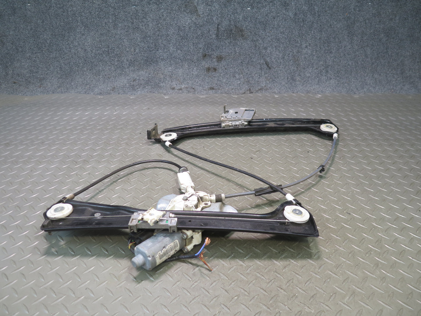03-08 BMW E86 E85 Z4 Right Passenger Door Window Regulator w Motor OEM