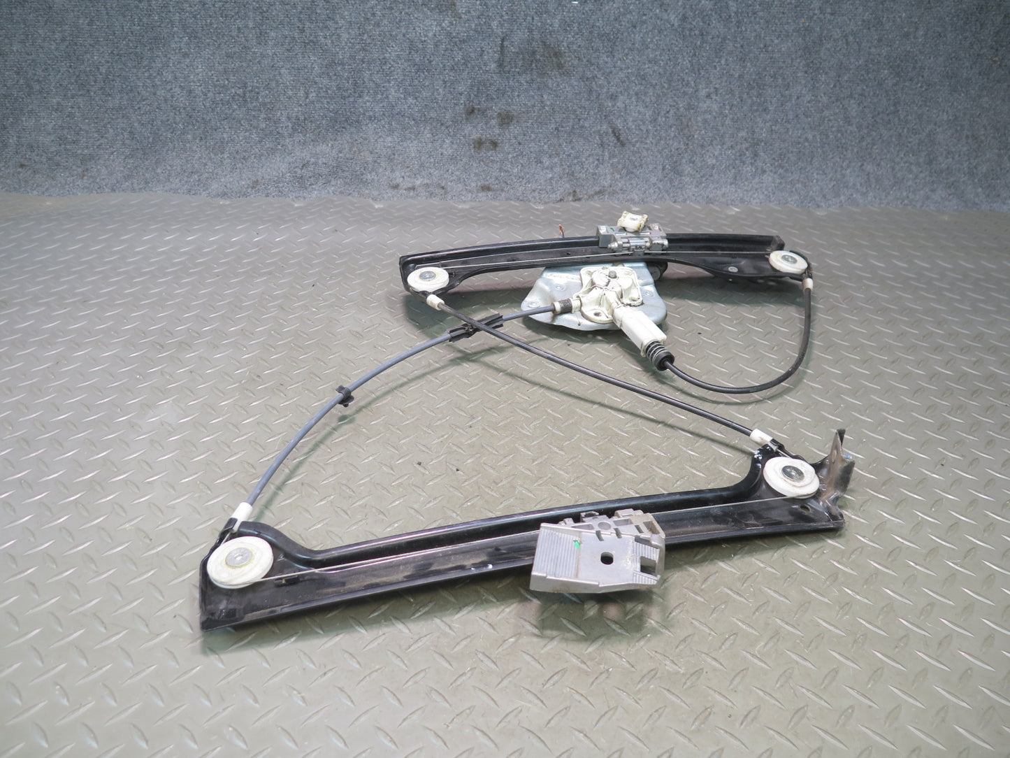 03-08 BMW E86 E85 Z4 Right Passenger Door Window Regulator w Motor OEM