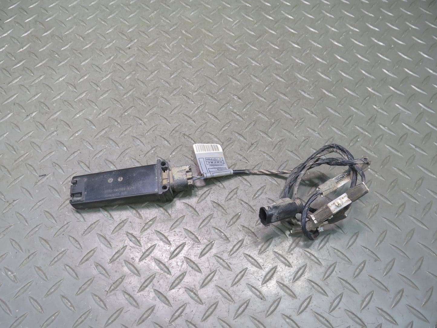 07-08 BMW E85 E86 Z4 RDC TPMS Tire Pressure Monitor Sensor w Wire 6771043 OEM