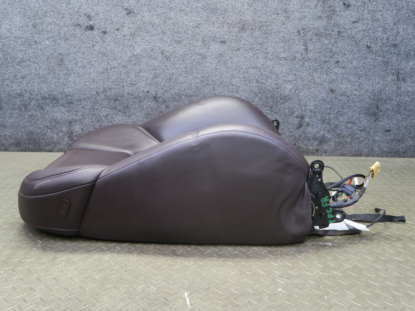 2011-2018 Porsche Cayenne 958 Front Right Upper Heated Vented Leather Cushion
