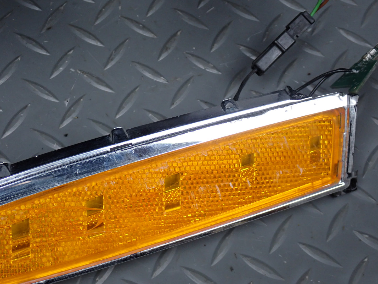 09-14 Cadillac Escalade Front Right LED Headlight Lamp w Ballast Damaged
