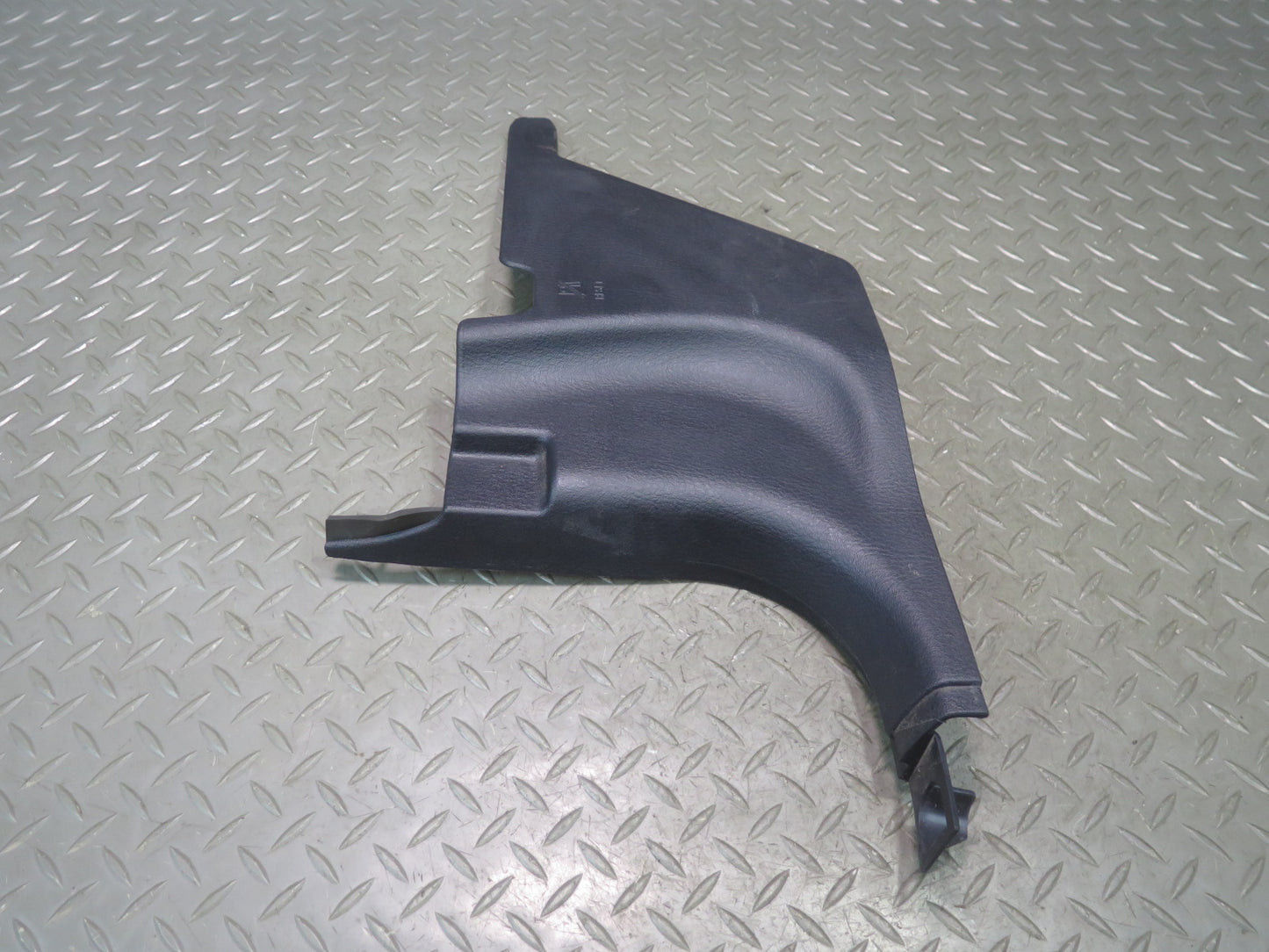 02-05 Ford Thunderbird Set of 2 Front Left & Right Kick Trim Cover Panel OEM