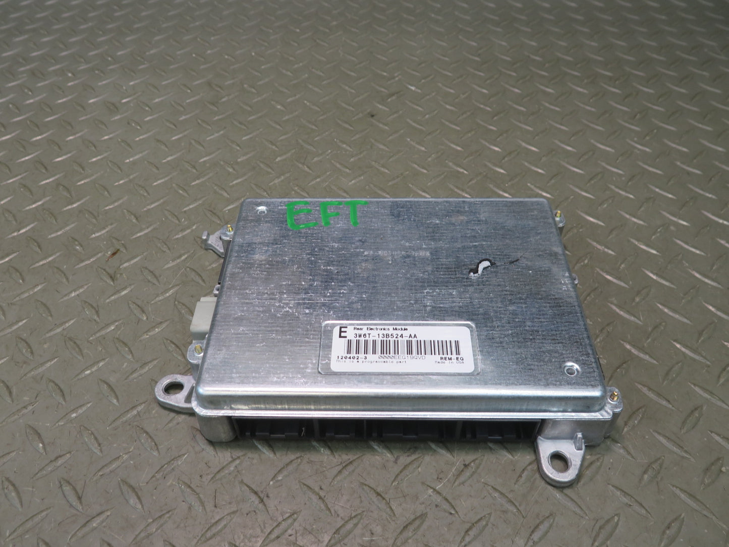 03-05 Ford Thunderbird Rear Lighting Lamp Control Module 33K 3W6T-13B524-AA OEM