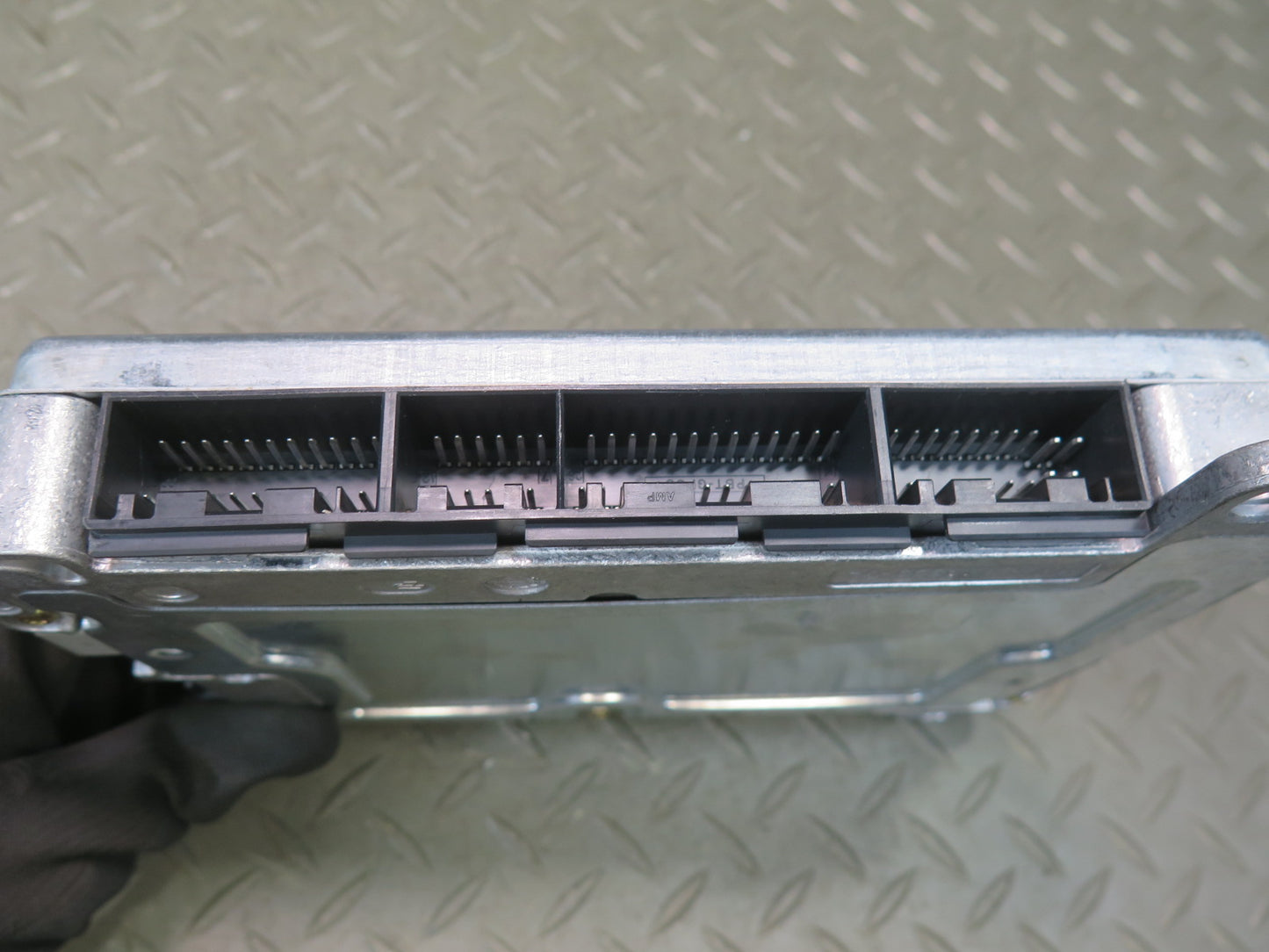 03-05 Ford Thunderbird Rear Lighting Lamp Control Module 33K 3W6T-13B524-AA OEM
