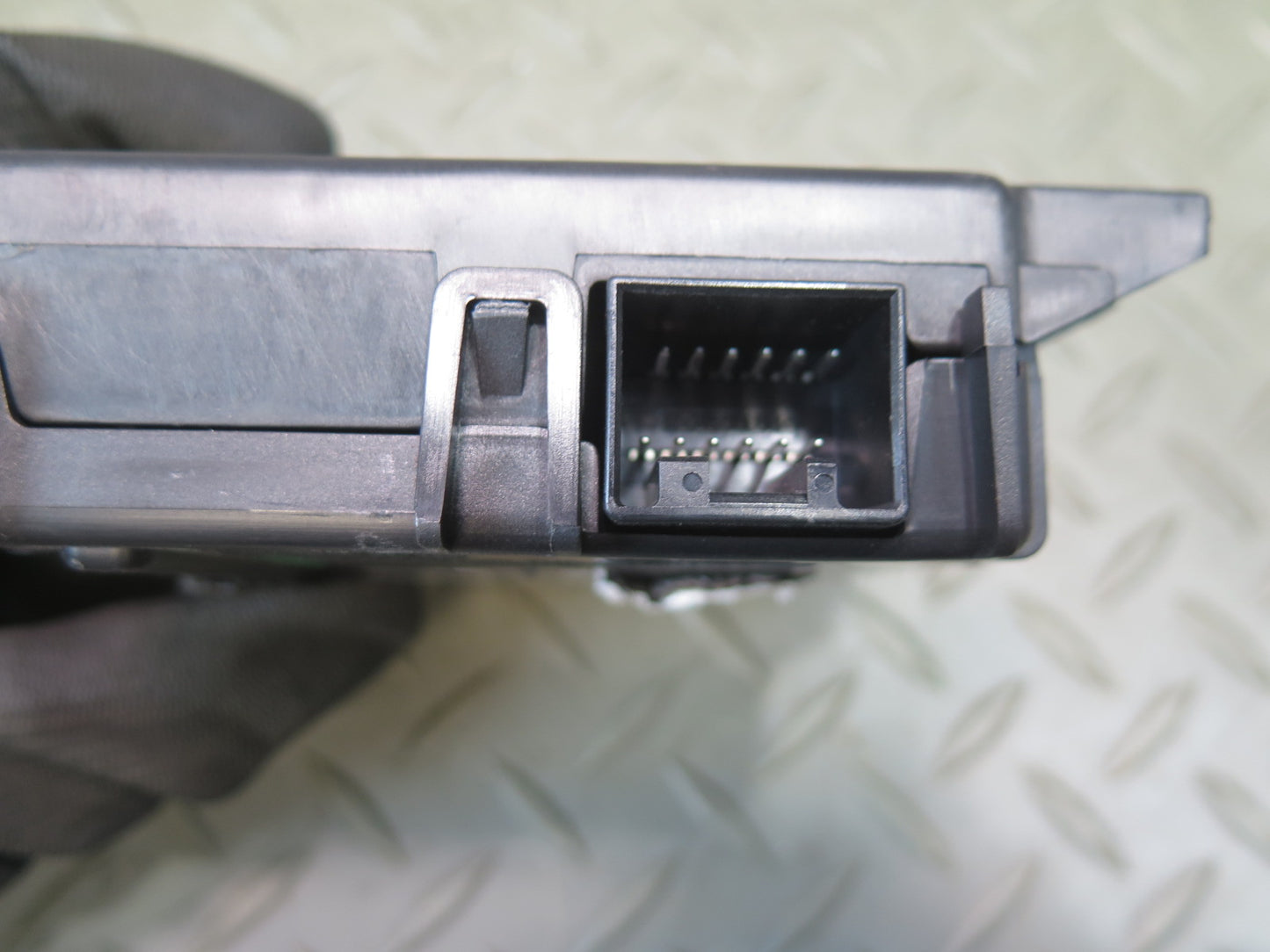 02-05 Ford Thunderbird Keyless Entry Control  Module 1F2T-15K602-AD OEM