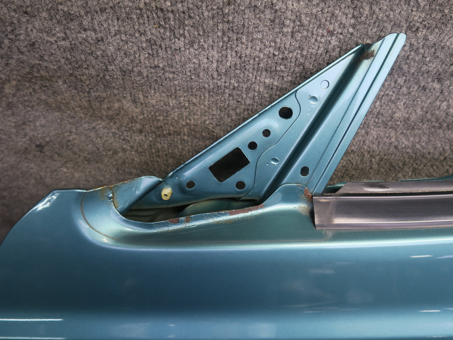 96-98 Nissan Stagea WGC34 Front Left Door Shell Panel Emerald Green OEM