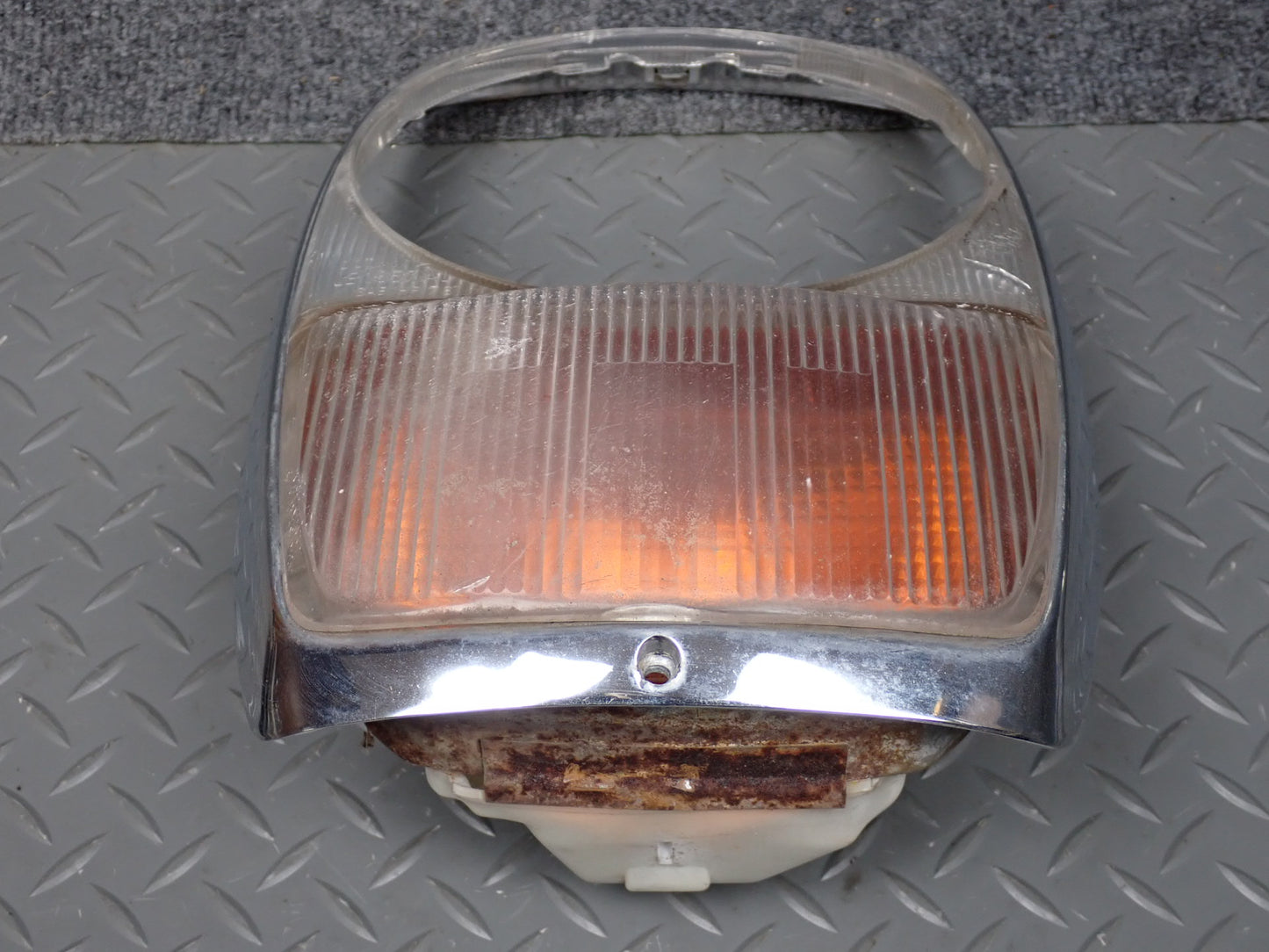 75-76 Mercedes W115 300D Front Left Headlight Trim Bezel w Turn Light OEM
