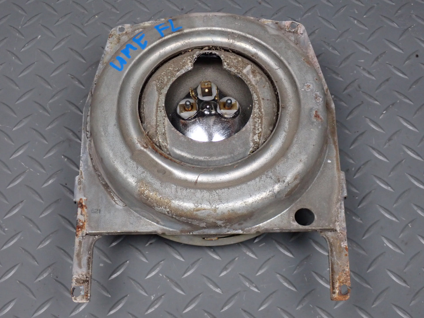 75-76 Mercedes W115 300D Front Right Headlight Lamp w Mounting Plate OEM