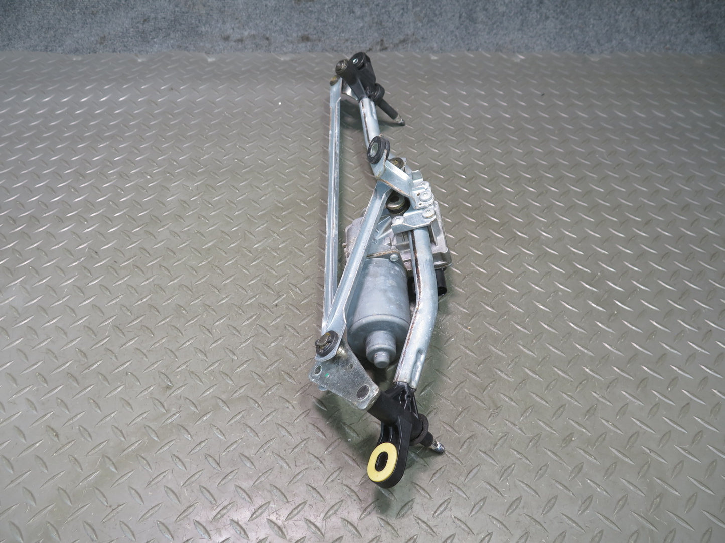 08-16 Audi A5 S5 RS5 Front Windshield Wiper Linkage w Motor 8T1955119D OEM