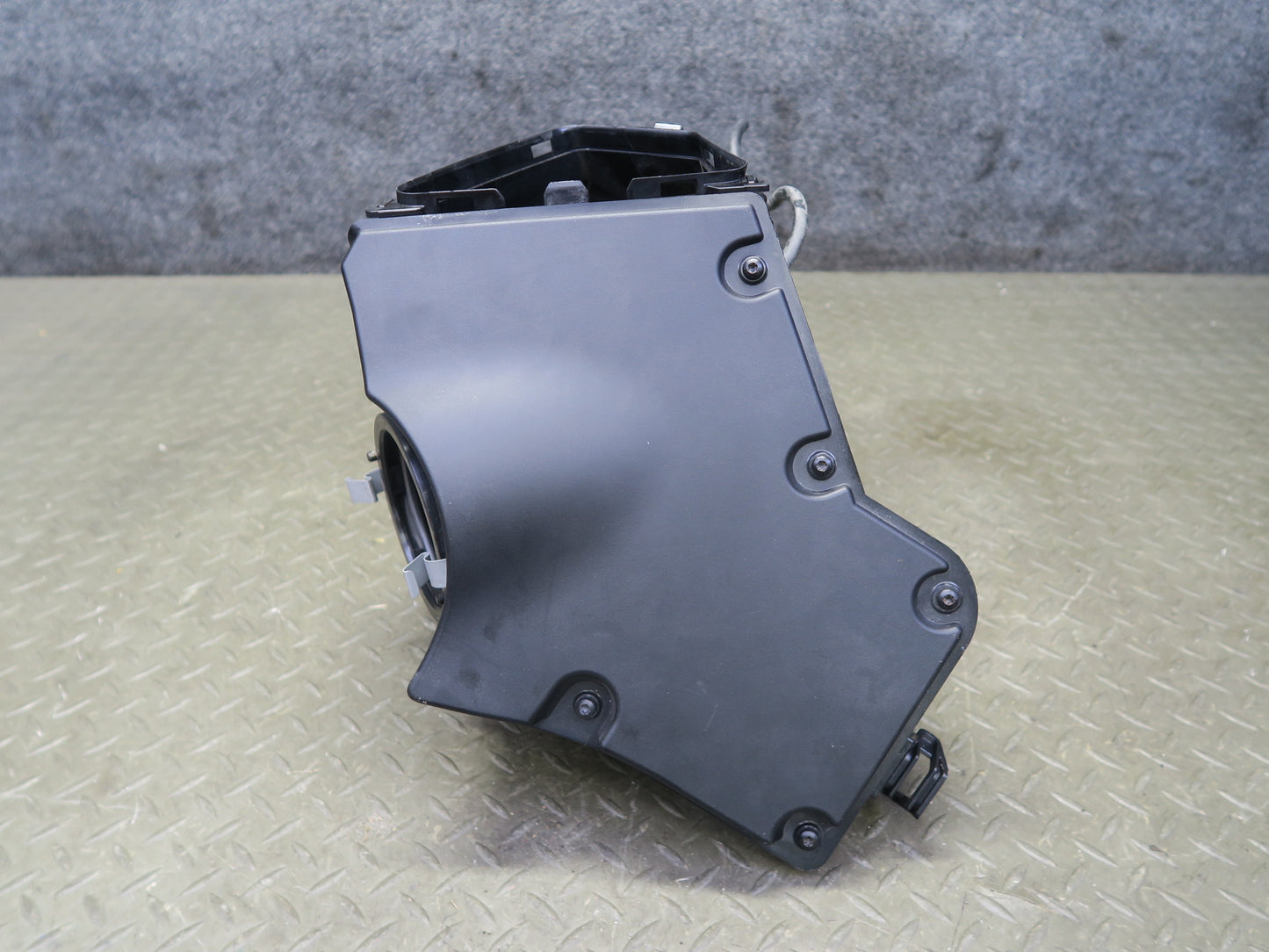 08-12 Audi S5 V8 4.2L Air Intake Cleaner Filter Box w Temp Sensor 8K0133837A OEM