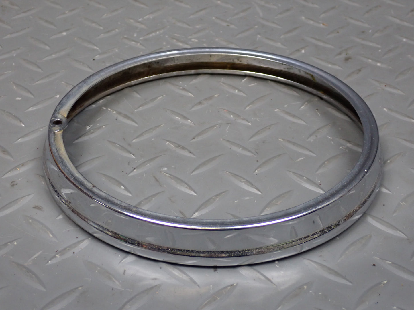 75-76 Mercedes W115 300D Front Right Headlight Lamp w Bezel OEM