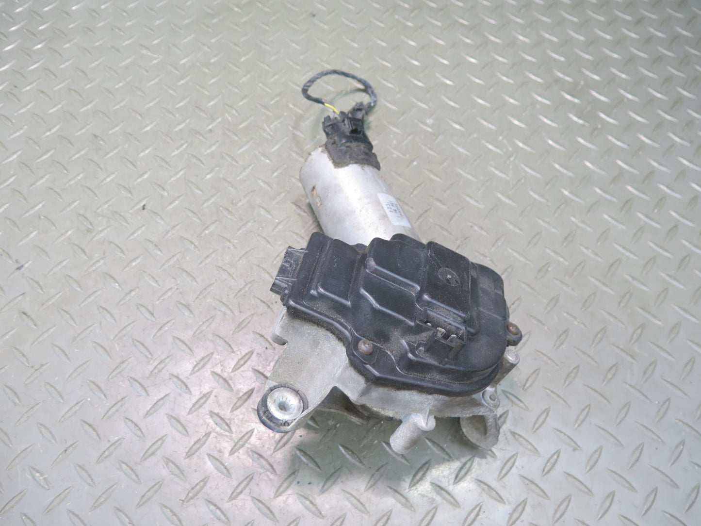 84-96 Chevrolet Corvette C4 Windshield Wiper Transmission Linkage w Motor OEM