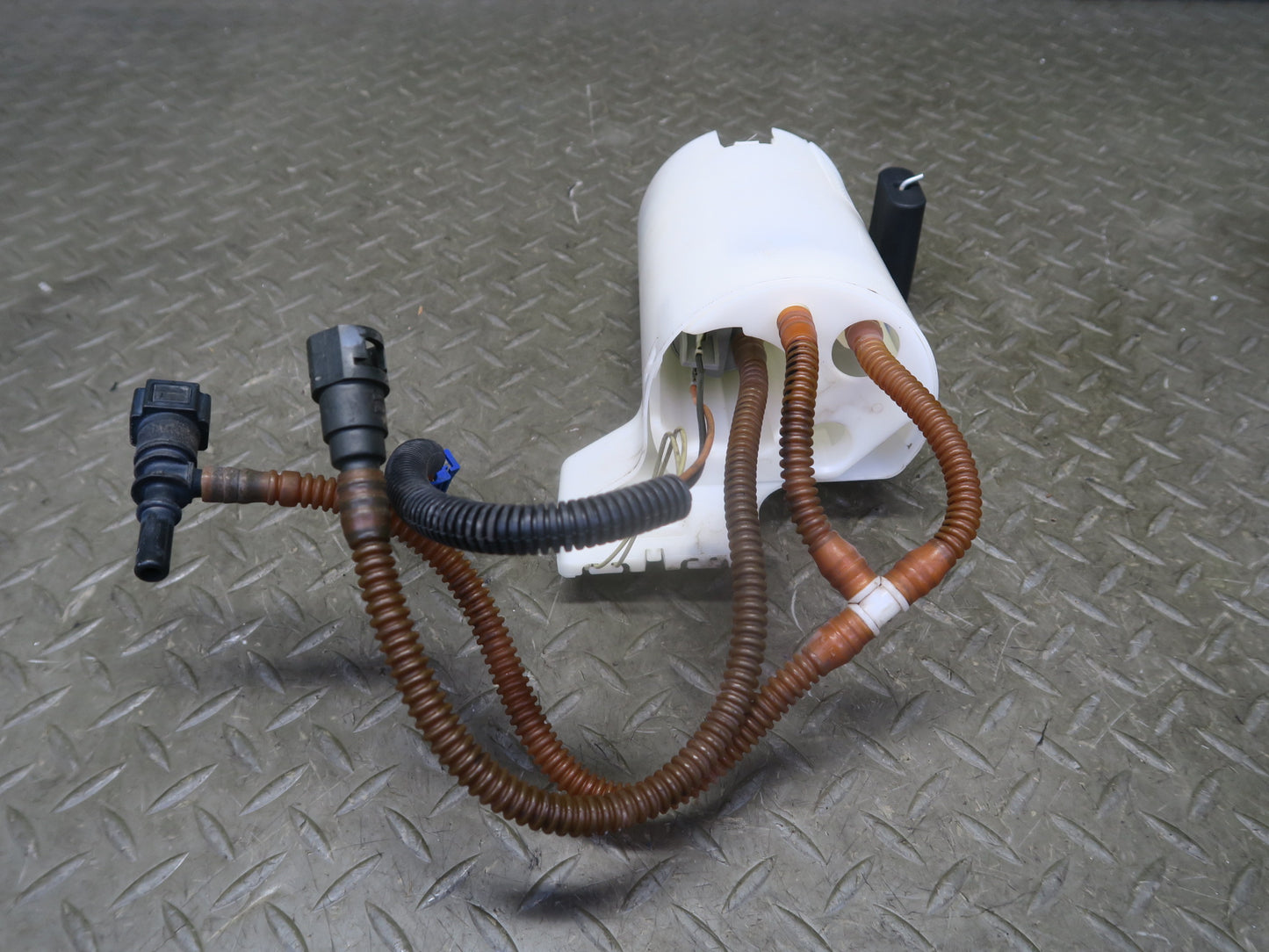 06-08 BMW E85 Z4 3.0L N52 Fuel Pump Level Sensor Sending Unit Set 105K Miles OEM