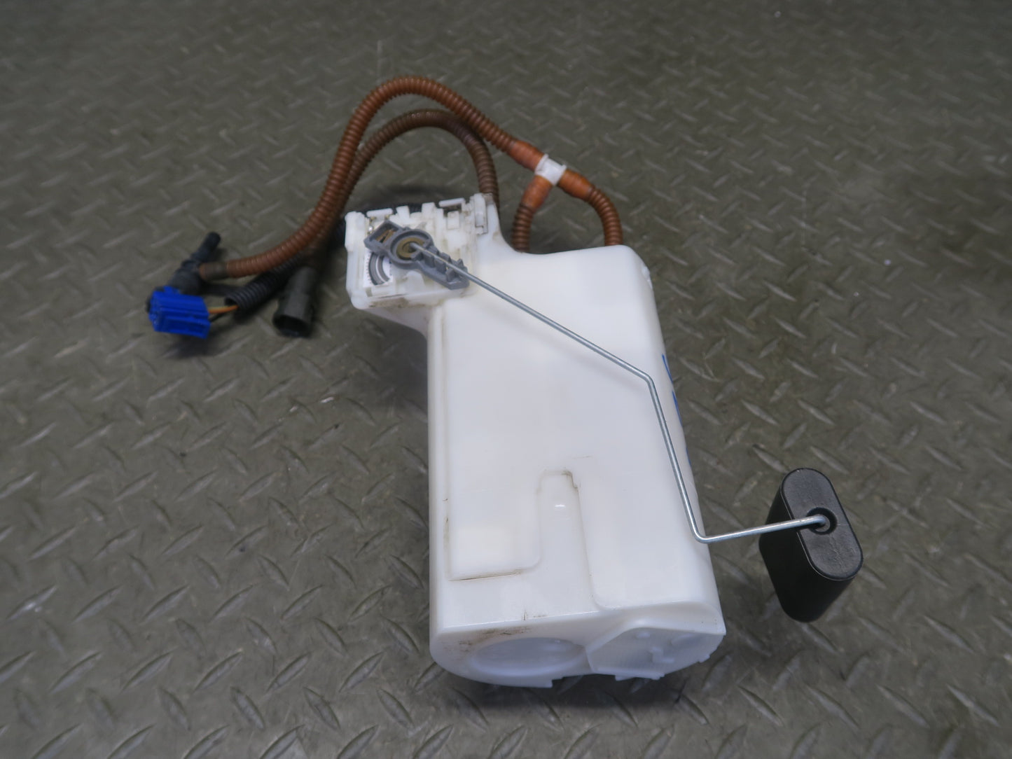 06-08 BMW E85 Z4 3.0L N52 Fuel Pump Level Sensor Sending Unit Set 105K Miles OEM