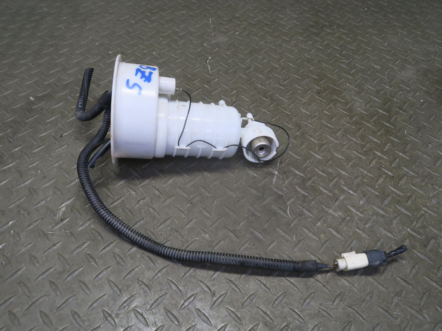06-08 BMW E85 Z4 3.0L N52 Fuel Pump Level Sensor Sending Unit Set 105K Miles OEM