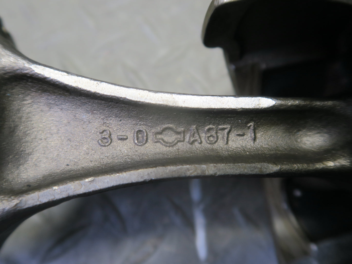 81-83 Datsun S130 280ZX 2.8L L28ET Turbo Engine Piston Connecting Rod 80K OEM