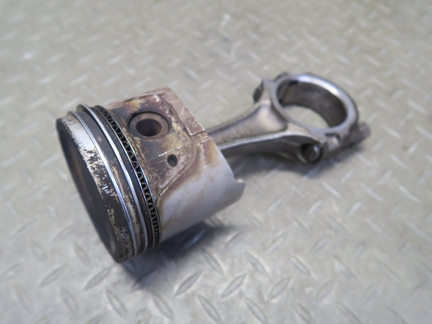 81-83 Datsun S130 280ZX 2.8L L28ET Turbo Engine Piston Connecting Rod 80K OEM