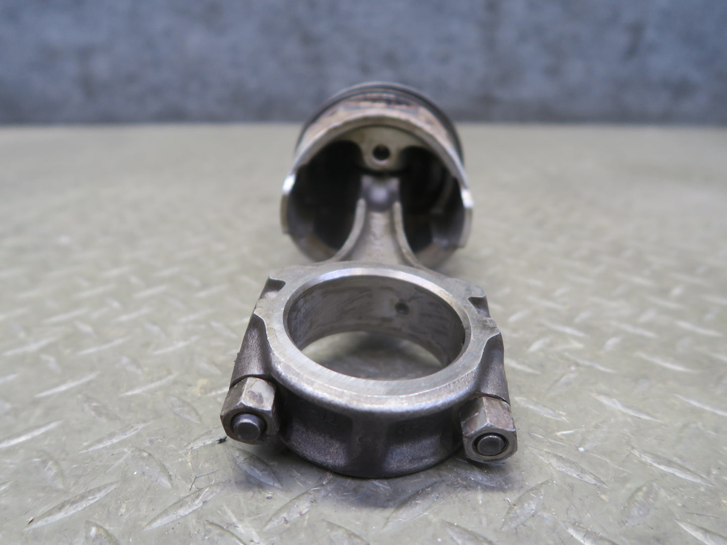 81-83 Datsun S130 280ZX 2.8L L28ET Turbo Engine Piston Connecting Rod 80K OEM