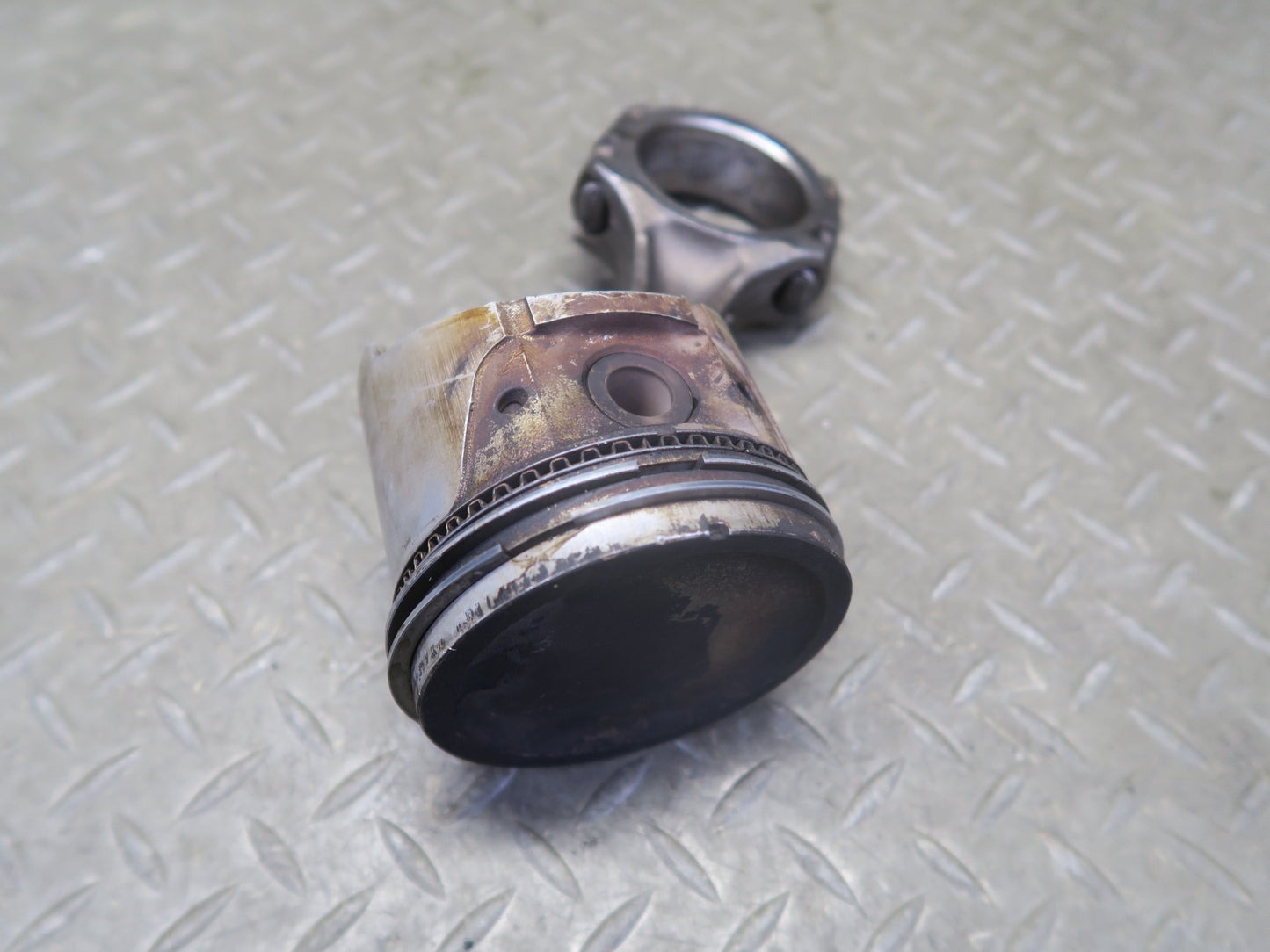 81-83 Datsun S130 280ZX 2.8L L28ET Turbo Engine Piston Connecting Rod 80K OEM