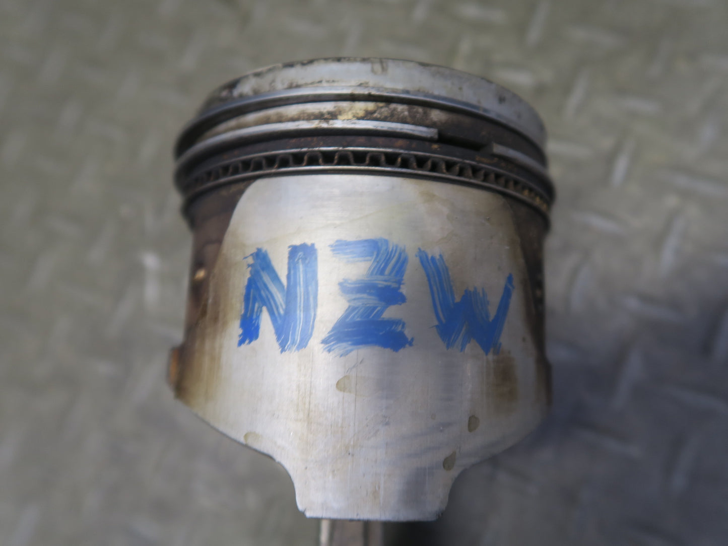 81-83 Datsun S130 280ZX 2.8L L28ET Turbo Engine Piston Connecting Rod 80K OEM