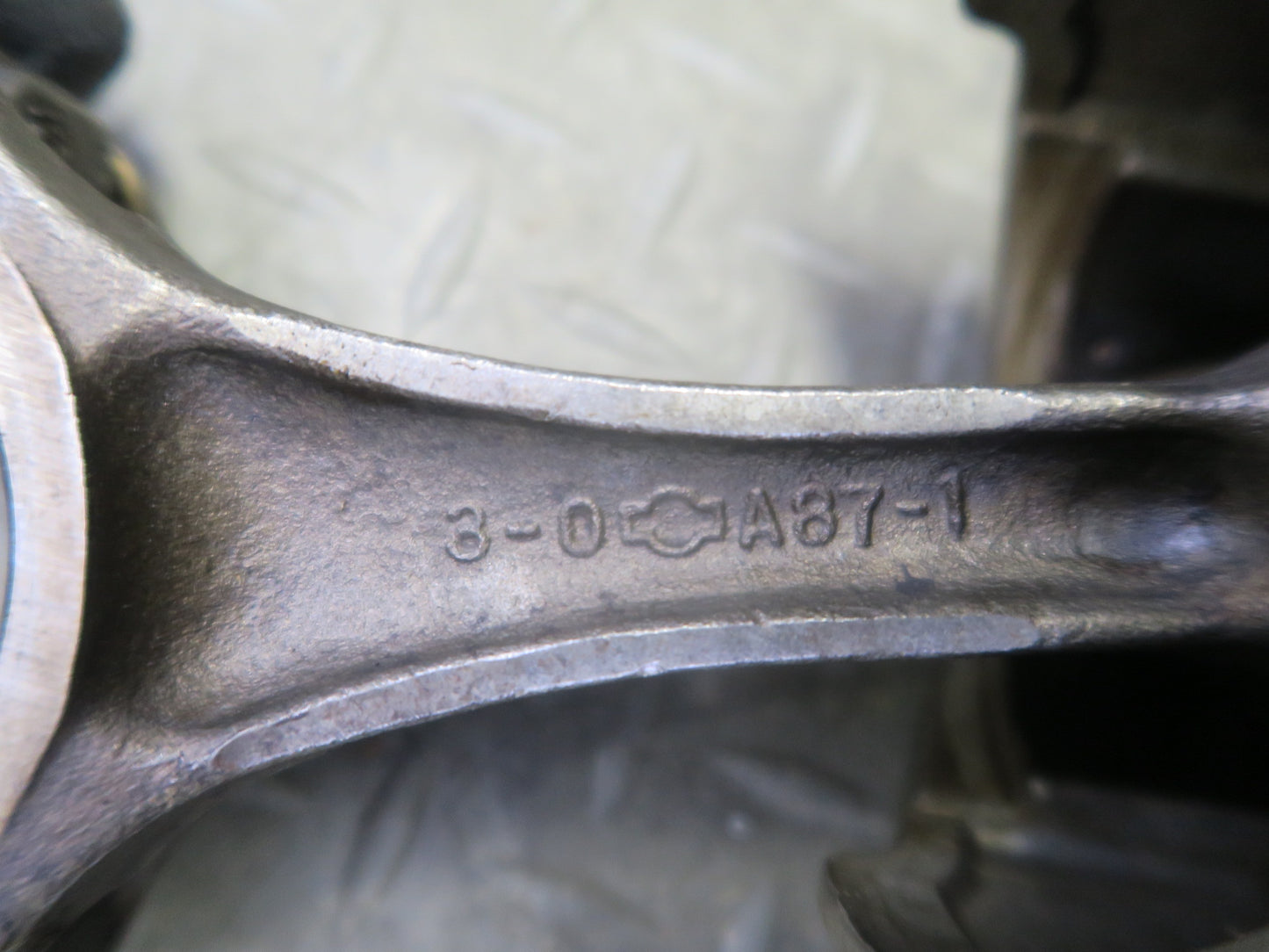 81-83 Datsun S130 280ZX 2.8L L28ET Turbo Engine Piston Connecting Rod 80K OEM