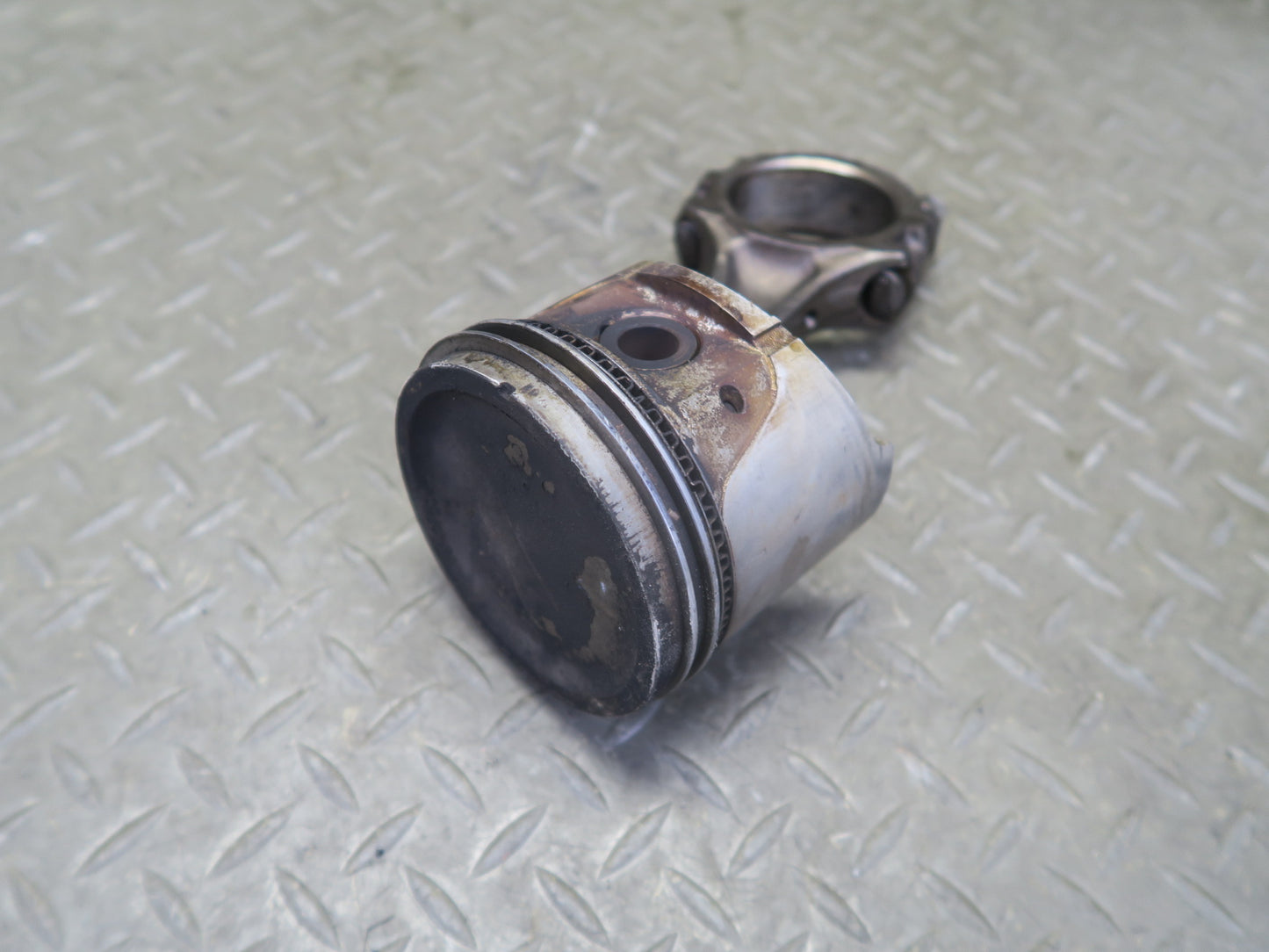 81-83 Datsun S130 280ZX 2.8L L28ET Turbo Engine Piston Connecting Rod 80K OEM