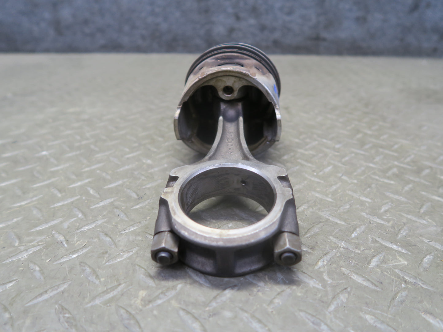 81-83 Datsun S130 280ZX 2.8L L28ET Turbo Engine Piston Connecting Rod 80K OEM