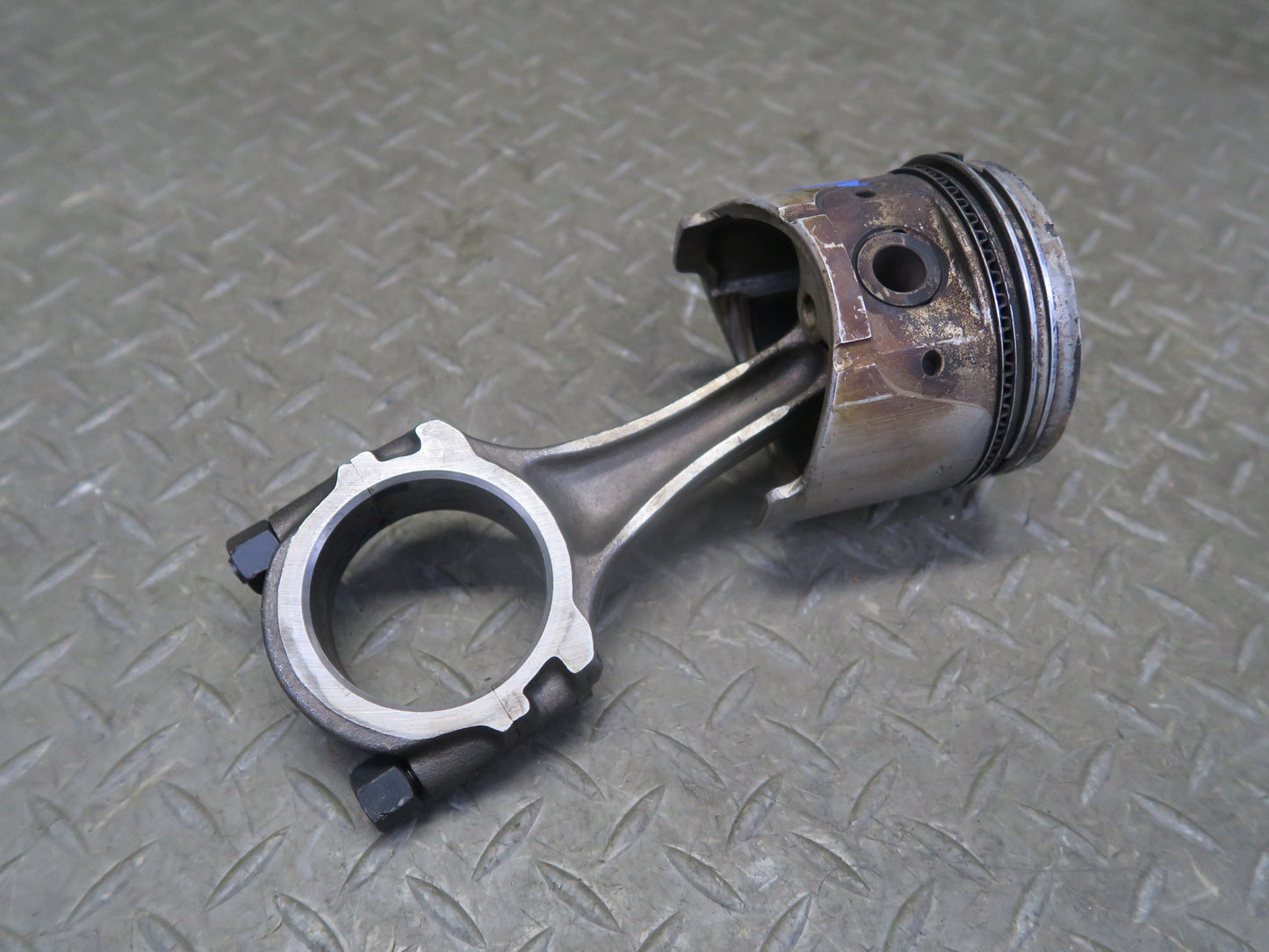 81-83 Datsun S130 280ZX 2.8L L28ET Turbo Engine Piston Connecting Rod 80K OEM