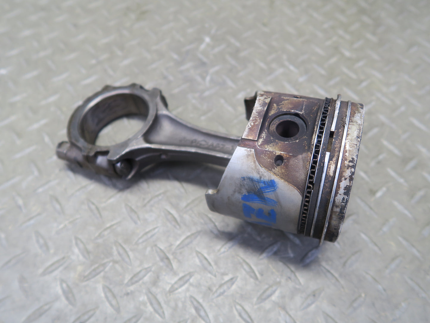 81-83 Datsun S130 280ZX 2.8L L28ET Turbo Engine Piston Connecting Rod 80K OEM