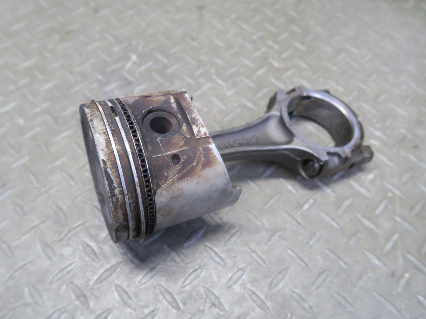 81-83 Datsun S130 280ZX 2.8L L28ET Turbo Engine Piston Connecting Rod 80K OEM