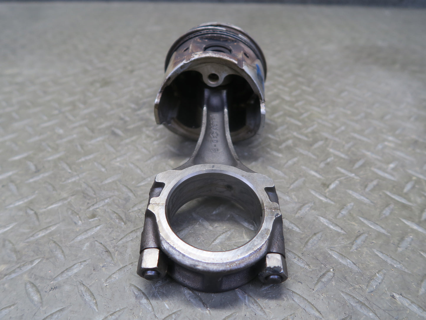 81-83 Datsun S130 280ZX 2.8L L28ET Turbo Engine Piston Connecting Rod 80K OEM