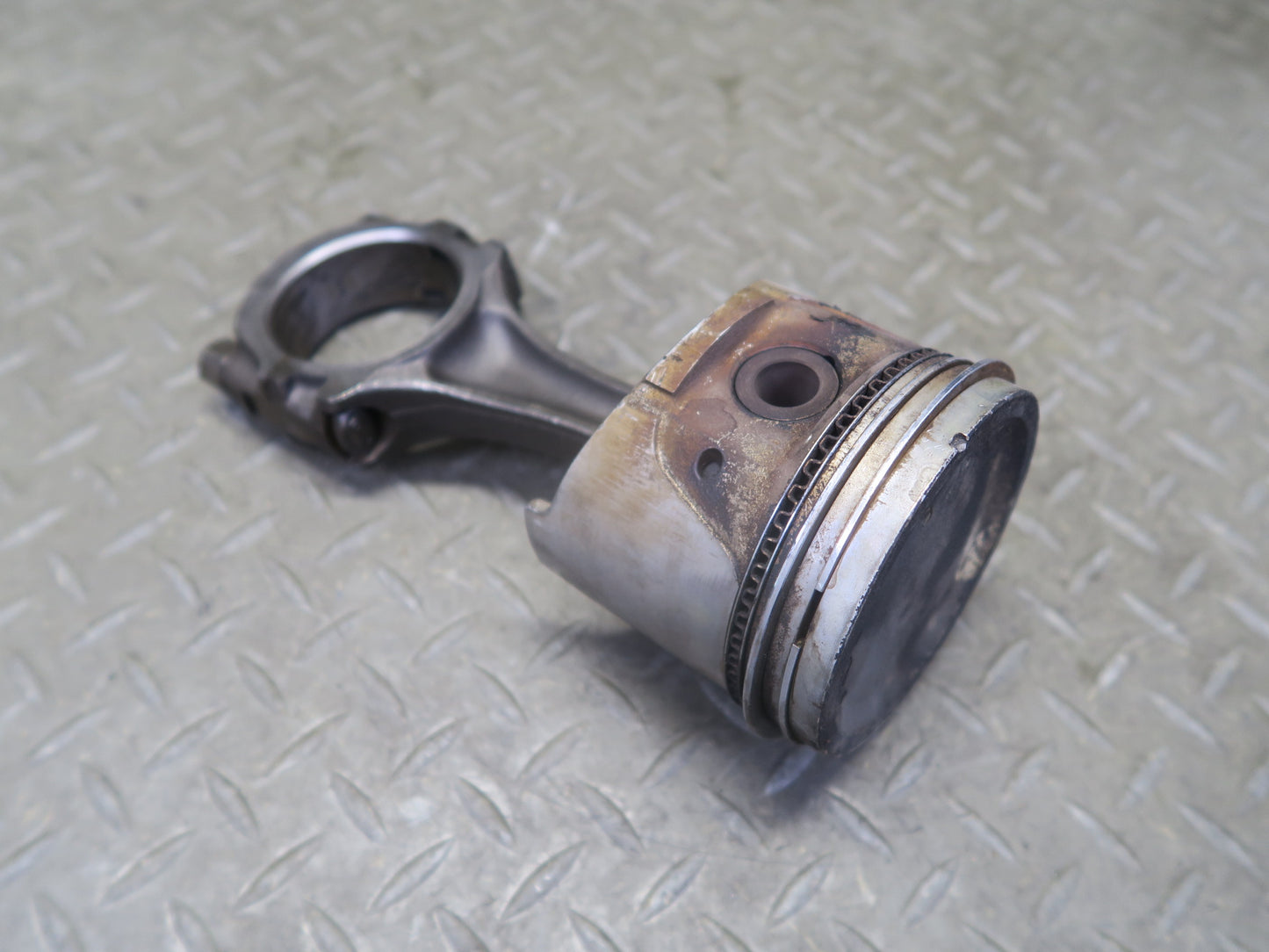 81-83 Datsun S130 280ZX 2.8L L28ET Turbo Engine Piston Connecting Rod 80K OEM
