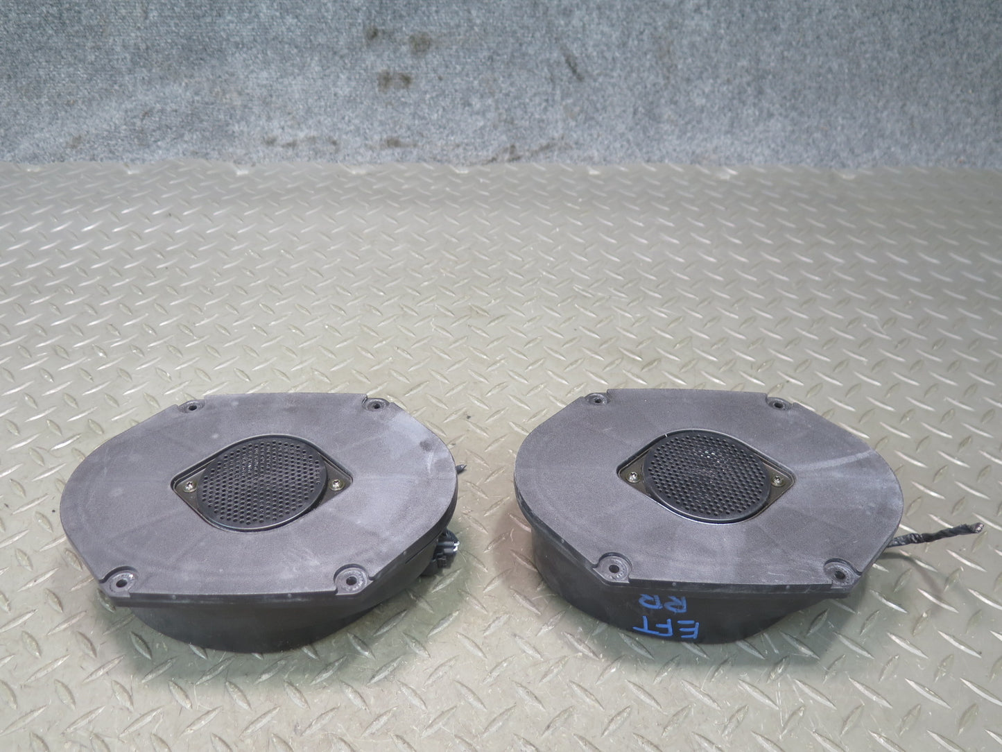 02-05 Ford Thunderbird Set of 2 Rear Left & Right Speaker 1W6F-18808-AA OEM