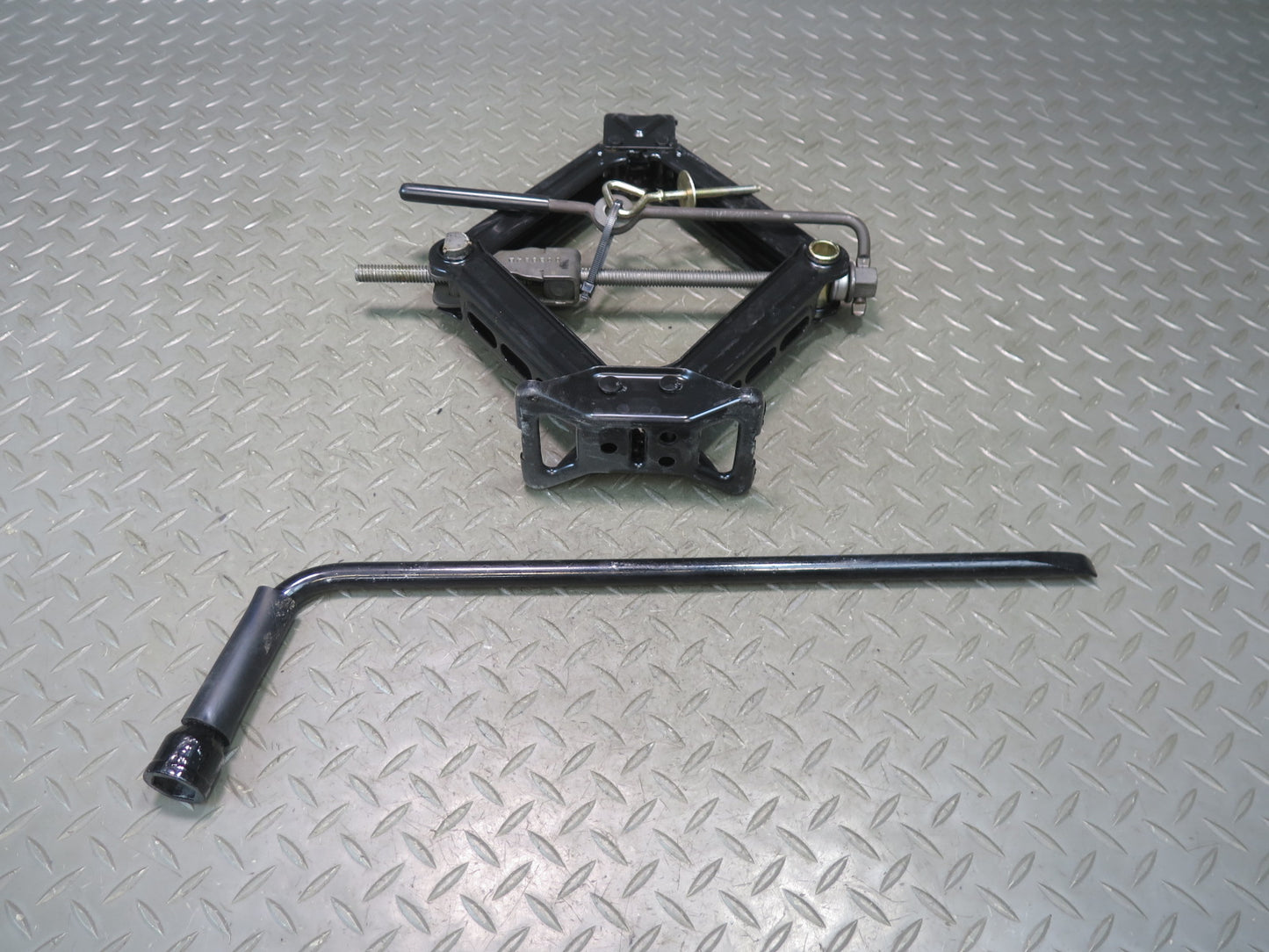 02-05 Ford Thunderbird Emergency Spare Tire Wrench Lift Jack Tool Set OEM
